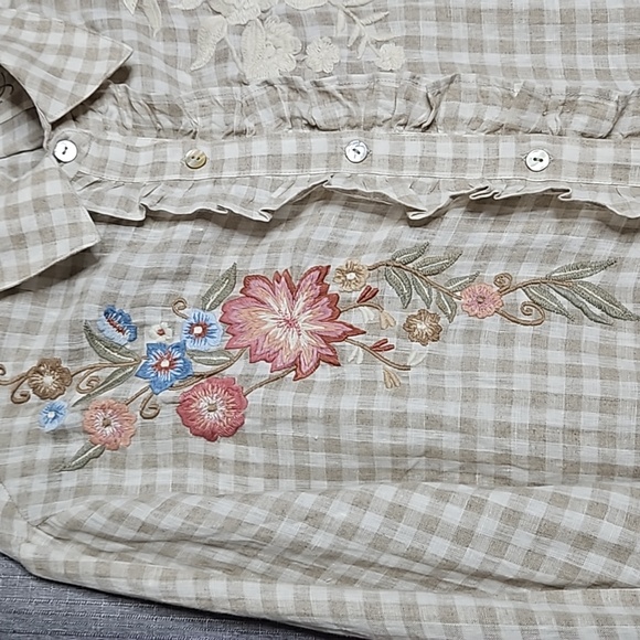 KYLA SEO 100% LINEN BLOUSE IN BEIGE FLORAL GINGHAM - Picture 6 of 8